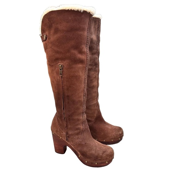 UGG Brown Suede Ankle Boots with Cream Fur Lining - Picture 3 of 13